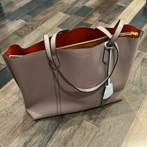 Tory Burch Triple compartment bag EUC